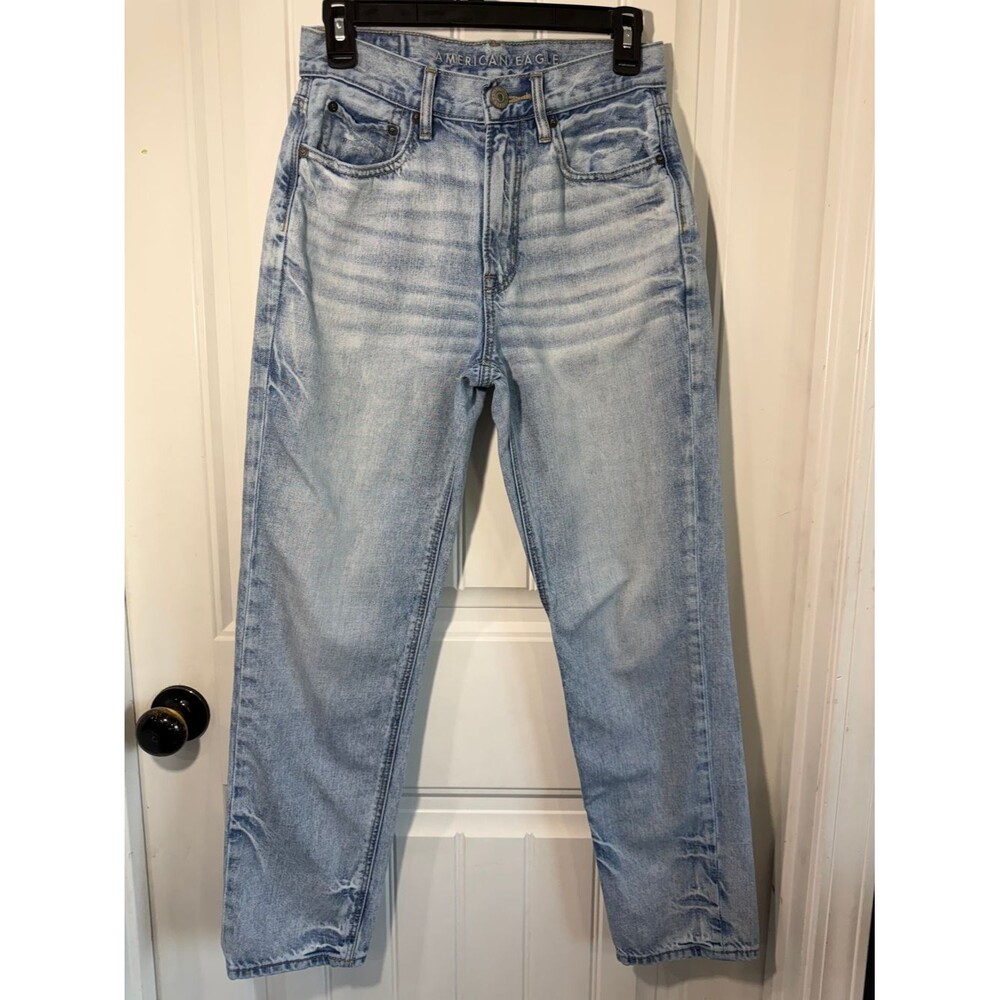 *SALE* American Eagle Outfitters 90s Boyfriend Light Wash Women’s Jeans Size 00